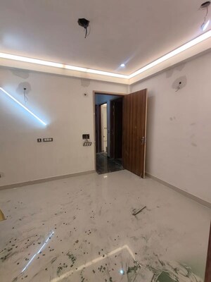 Room in 2 BHK Builder Floor at Freedom Fighters Enclave – for Rent
