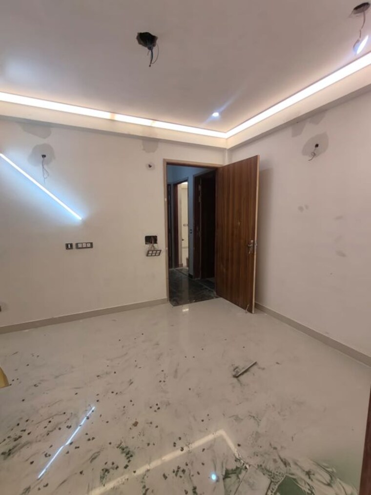 Room, freedom fighters enclave 2 Bedroom 1000 Sq.Ft. Builder Floor In Freedom Fighters Enclave Delhi 10606897
