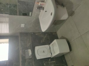 Bathroom in 3 BHK Apartment at SS Residency Attapur, Attapur – for Rent