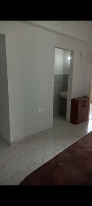 Room in 1 BHK Apartment at Aditya Vrinda Homes Phase 2, Shahpur Bamheta – for Rent