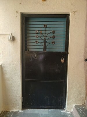 2 BHK Apartment – Entrance View at Damodar Villa, Kothrud - for Rent