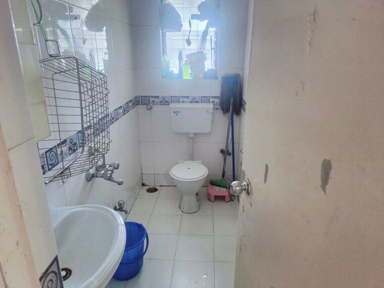 Bathroom, aeropolis-phase-ii 2 Bedroom 1050 Sq.Ft. Apartment In Dhanori Pune 10606905