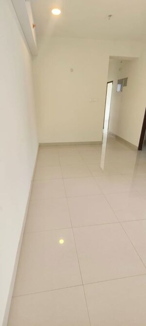 Room in 2 BHK Apartment at Dynamix Divum, Malad East – for Rent