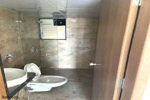 Bathroom in 3 BHK Apartment at Preet Nagar – for Rent