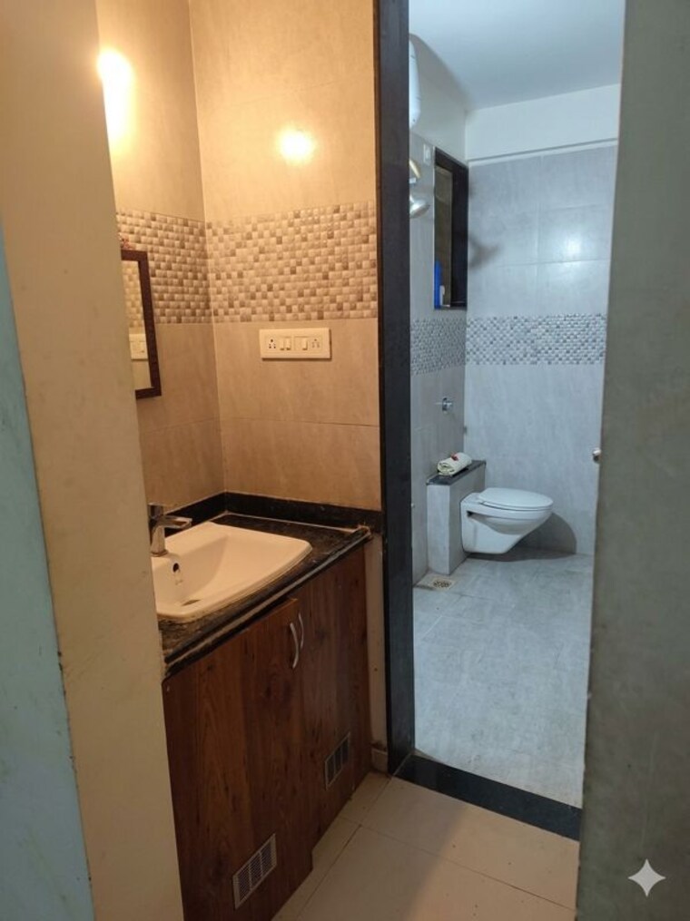 Bathroom, bhojwani-samruddhi-park 2 Bedroom 950 Sq.Ft. Apartment In Pimple Saudagar Pune 10606922