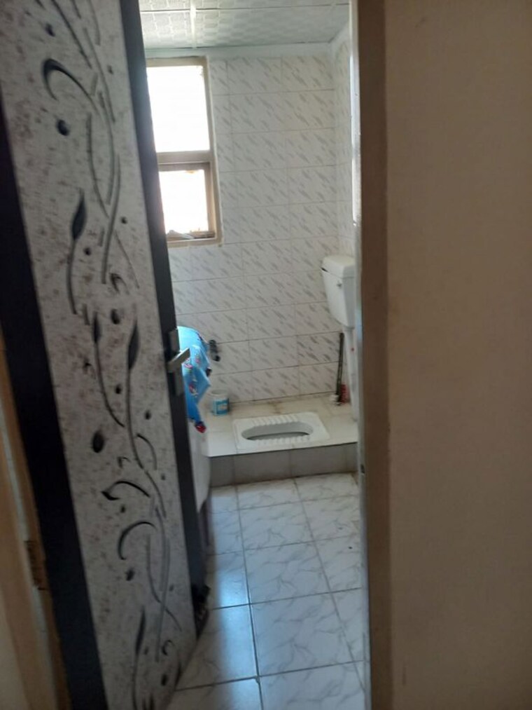 Bathroom, green-power-society 3 Bedroom 1585 Sq.Ft. Apartment In Sector 75 Faridabad 10606921