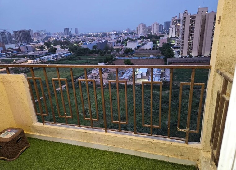 Balcony, signature-orchard-avenue-2 2 Bedroom 850 Sq.Ft. Apartment In Sector 93 Gurgaon 10595180