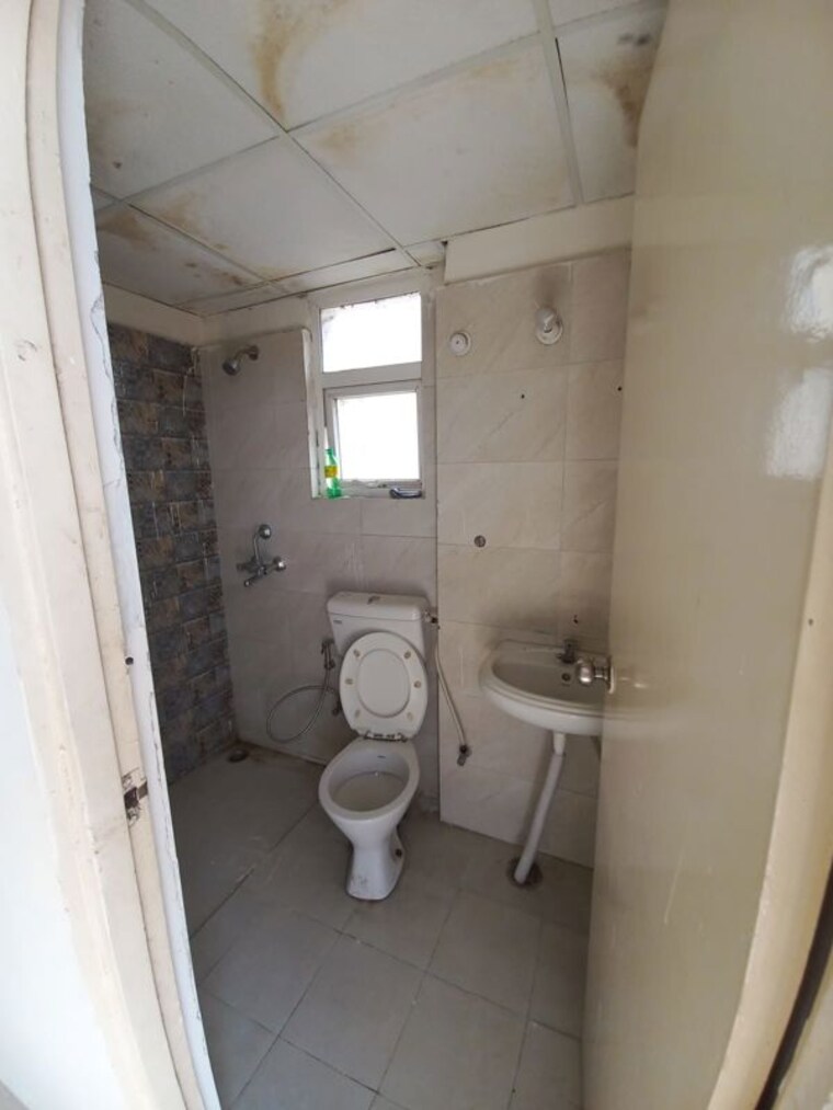 Bathroom, signature-global-the-millennia 2 Bedroom 690 Sq.Ft. Apartment In Sector 37d Gurgaon 10606938