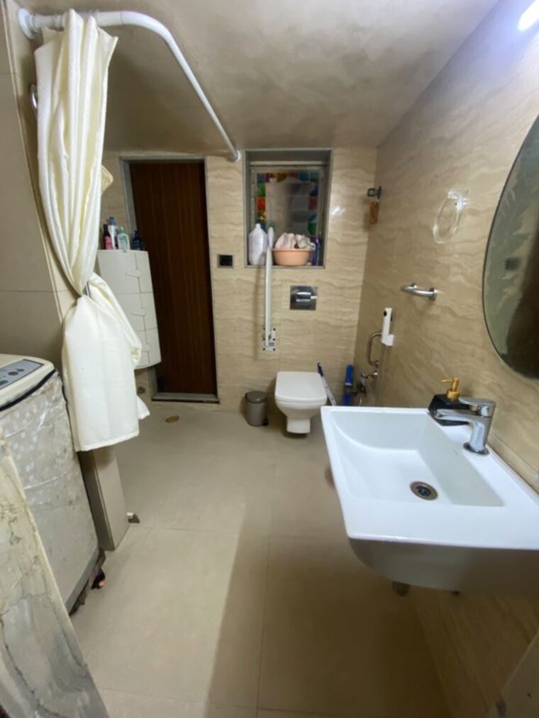 Bathroom, sadanand-classic 2 Bedroom 670 Sq.Ft. Apartment In Khar West Mumbai 10606954