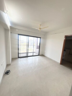 2 BHK Apartment For Rent in Magarpatta City Roystonea, Hadapsar