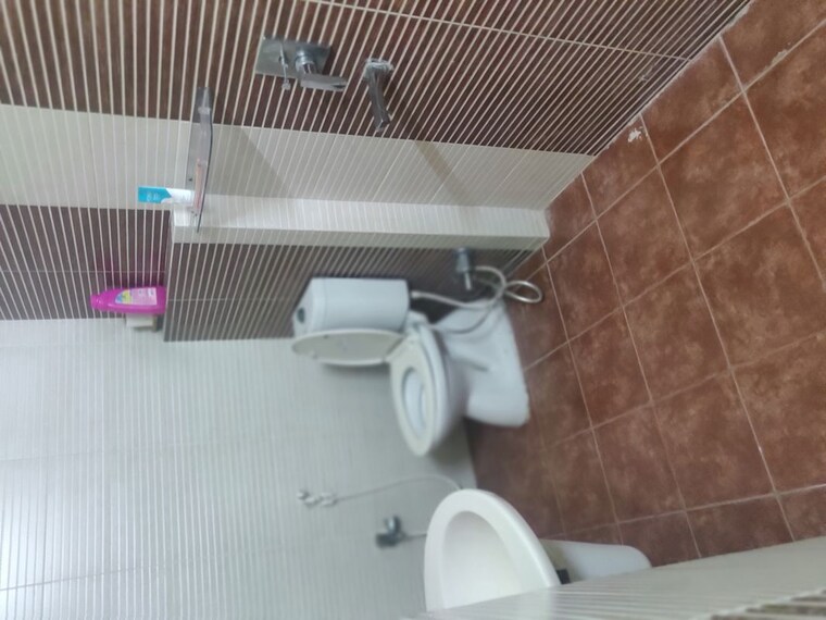 Bathroom, signature-sereno 4 Bedroom 3800 Sq.Ft. Builder Floor In Attapur Hyderabad 10606945