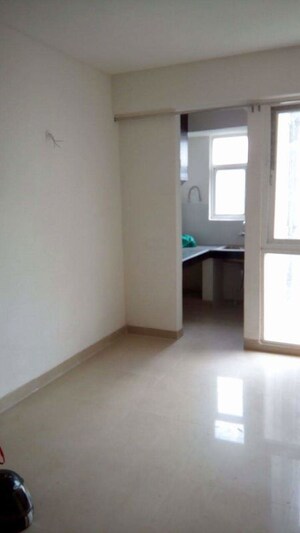 Room in 1 RK Apartment at Supertech North Eye, Sector 74 – for Rent