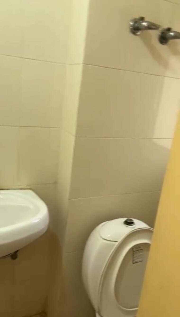 Bathroom, today-ridge-residency 3 Bedroom 1390 Sq.Ft. Apartment In Sector 135 Noida 10606994
