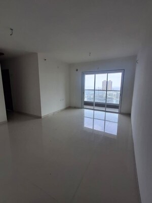 Room in 3 BHK Apartment at Runwal Nirvana, Parel – for Sale