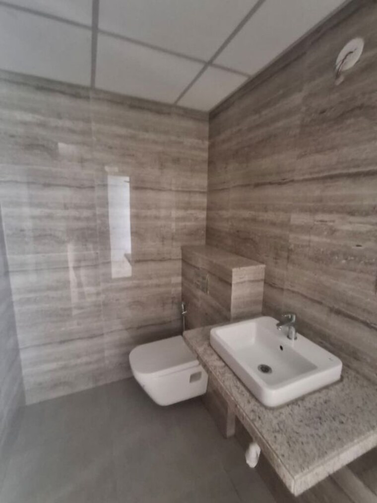 Bathroom, runwal-nirvana 3 Bedroom 1078 Sq.Ft. Apartment In Parel Mumbai 10607027