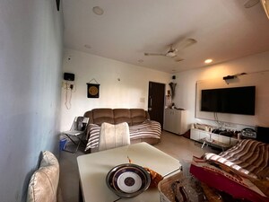 Team Area in 1 BHK Apartment at Conwood Astoria, Goregaon East – for Rent