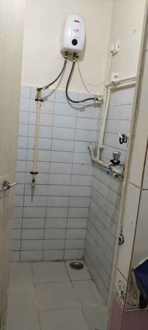 Bathroom in 1 BHK Apartment at Seawoods – for Rent