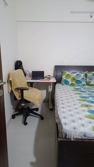 Team Area in 2 BHK Apartment at Magarpatta Daffodils Apartment, Hadapsar – for Rent