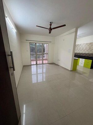 Room in 2 BHK Apartment at Vishrantwadi – for Sale