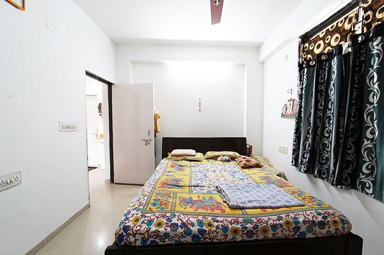 Bedroom, new maninagar 2 Bedroom 125 Sq.Yd. Apartment In New Maninagar Ahmedabad 10607098