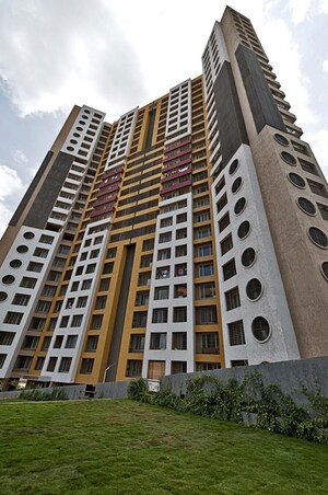 2 BHK Apartment – Exterior View View at Group Seven Rushi Heights, Goregaon East - for Rent