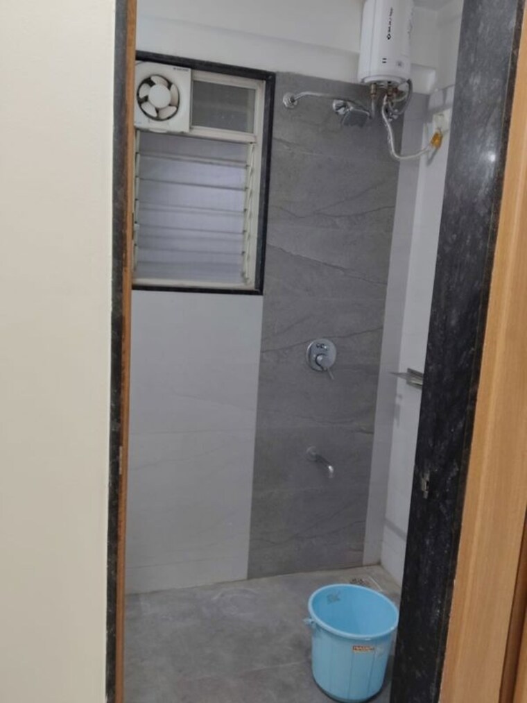 Bathroom, vishrantwadi 1 Bedroom 700 Sq.Ft. Apartment In Vishrantwadi Pune 10607149