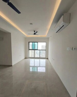 Room in 2 BHK Apartment at Sugee Sea Krest, Worli – for Rent