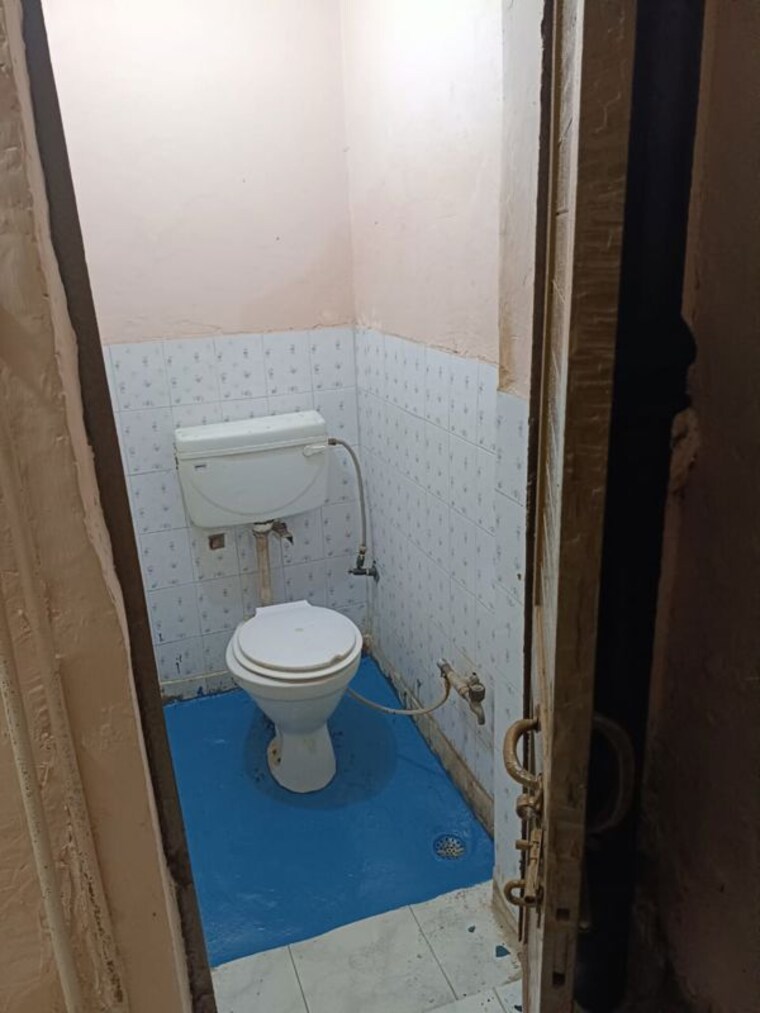 Bathroom, rwa-apartments-sector-19 1 Bedroom 525 Sq.Ft. Apartment In Sector 19 Noida 10606839
