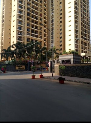 2 BHK Apartment – Exterior View View at K Raheja Heights, Malad East - for Rent