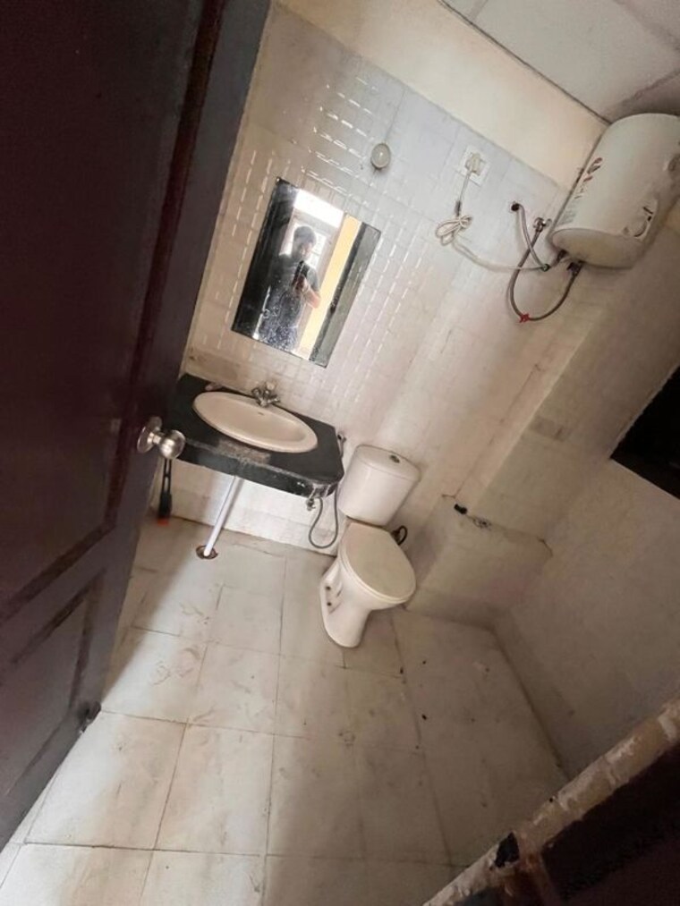 Bathroom, rps-savana 2 Bedroom 1365 Sq.Ft. Apartment In Sector 88 Faridabad 10607173
