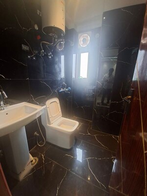 Team Area in 3 BHK Builder Floor at Chattarpur – for Rent