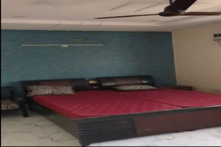 undefined, sector 14 3 Bedroom 396 Sq.Yd. Builder Floor In Sector 14 Gurgaon 10607203