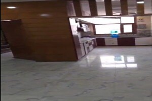 Parking in 3 BHK Builder Floor at Sector 14 – for Sale