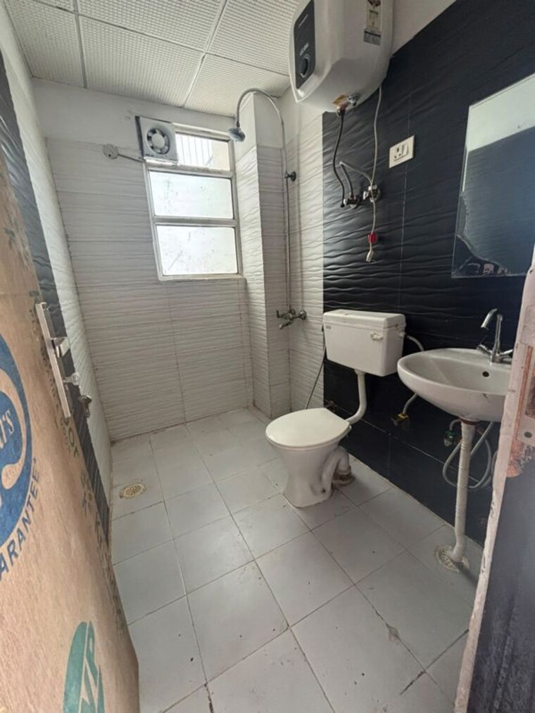 Bathroom, divyansh-apartment 2 Bedroom 1235 Sq.Ft. Apartment In Indrapuram Ghaziabad 10607214