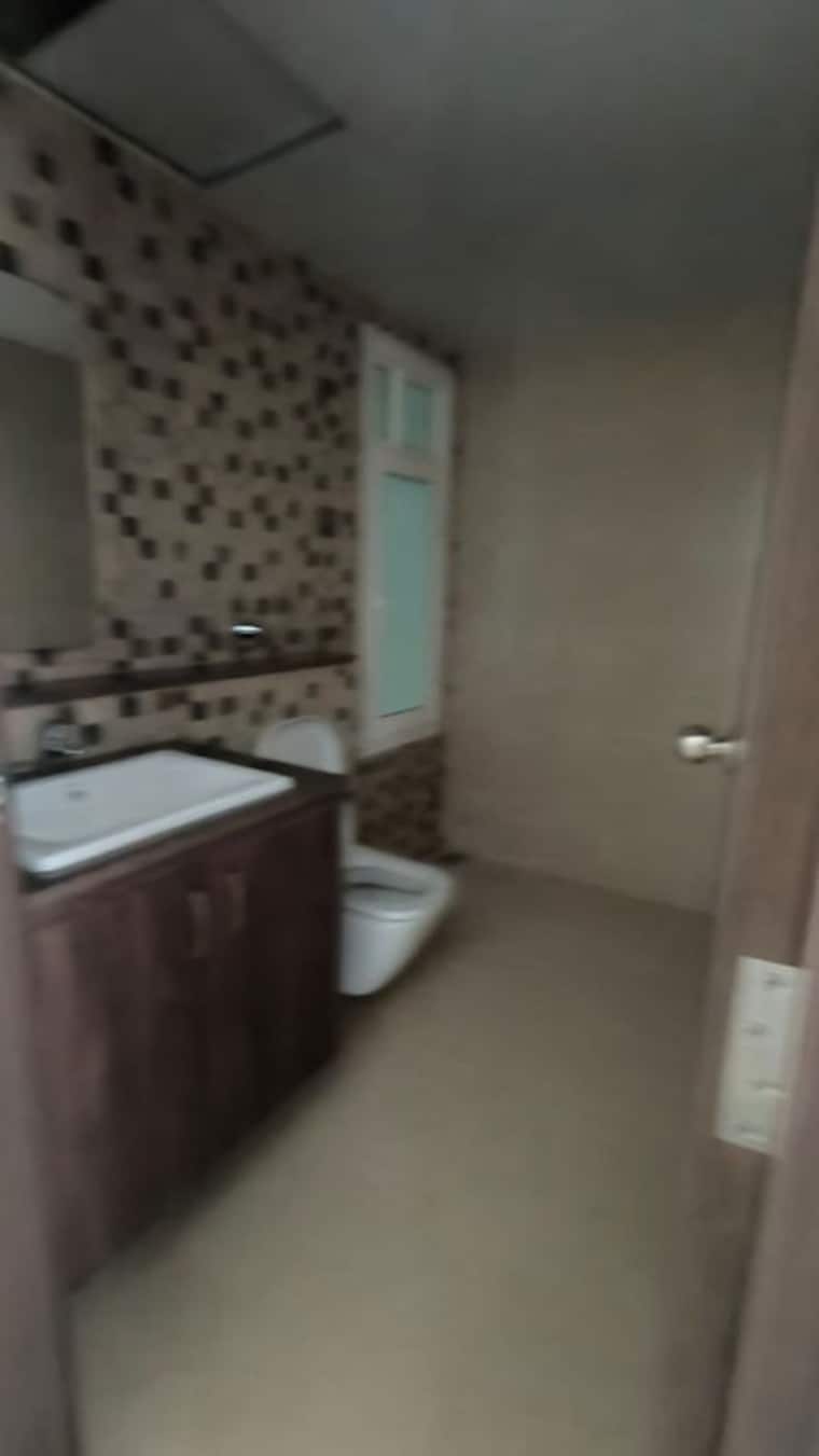 Bathroom, karle-vario-homes 3 Bedroom 1650 Sq.Ft. Apartment In Hebbal Bangalore 10607212