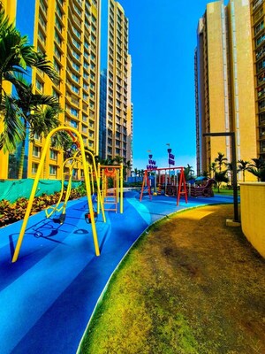 Swimming Pool in 2 BHK Apartment at Gurukrupa Marina Enclave, Malad West – for Sale