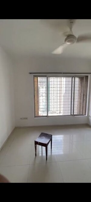 Room in 2 BHK Apartment at Group Seven Rushi Heights, Goregaon East – for Rent