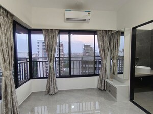 Room in 2 BHK Apartment at Sabari Mira, Chembur – for Rent