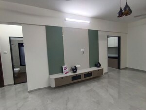 Room in 2 BHK Apartment at Sabari Mira, Chembur – for Rent
