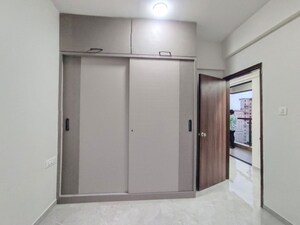 Room in 2 BHK Apartment at Sabari Mira, Chembur – for Rent