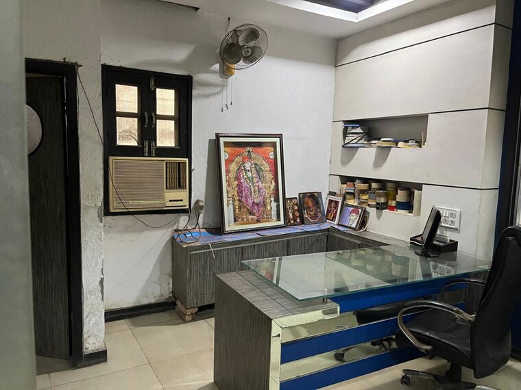 Kitchen, neharpar phase 2 3 Bedroom 2250 Sq.Ft. Builder Floor In Neharpar Phase 2 Faridabad 10607284