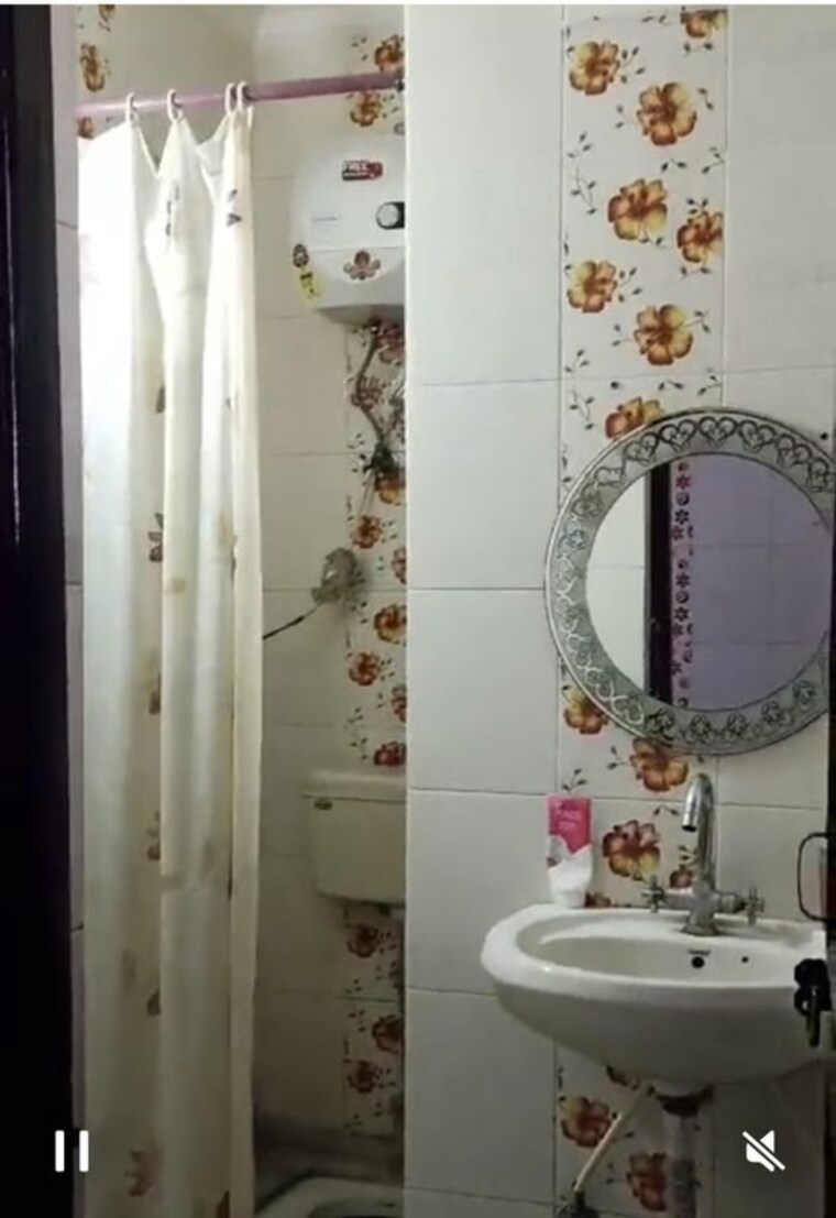 Bathroom, subhash nagar 2 Bedroom 900 Sq.Ft. Builder Floor In Subhash Nagar Delhi 10607308