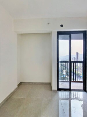 Room in 1 BHK Apartment at Dhamji Shamji Mahavir Spring Tulip Phase 1, Pokhran Road No Two – for Rent