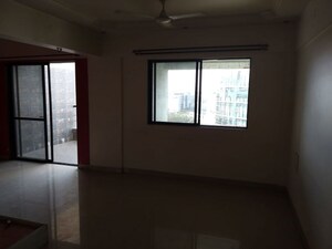 Room in 2 BHK Apartment at Kalpataru Serenity, Manjari – for Rent