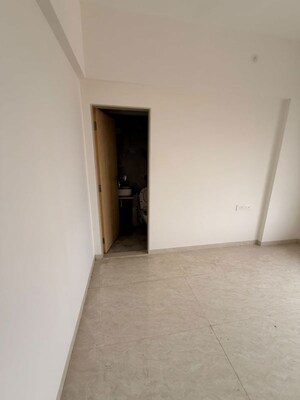 Room in 1 BHK Apartment at Parekh Celeste, Goregaon West – for Sale