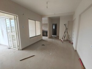 Room in 2 BHK Apartment at Magarpatta City Iris, Hadapsar – for Rent