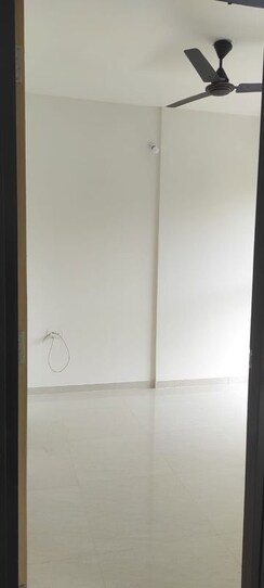 1 BHK Apartment For Rent in Lodha Palava Crown