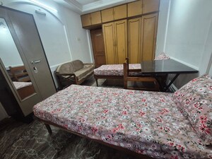 Bedroom in  Pg at Vile Parle West – for Rent