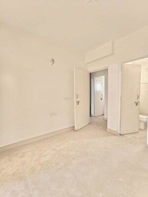 Room in 2 BHK Builder Floor at Sector 22 – for Rent