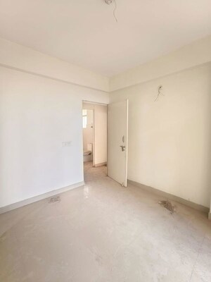 Room in 2 BHK Builder Floor at Sector 22 – for Rent